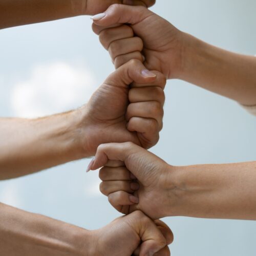 labor-union-members-working-together